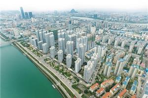 登高望远天地宽 扬帆快航激情浓