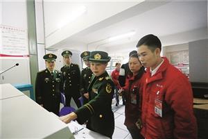 夜查娱乐场所确保消防安全